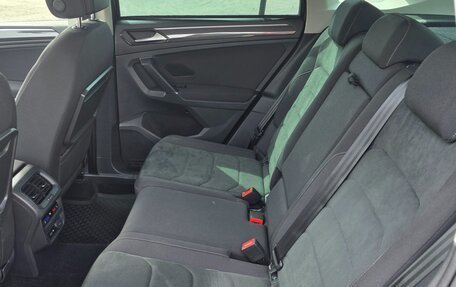 Volkswagen Tiguan II, 2018 год, 2 800 000 рублей, 19 фотография