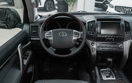 Toyota Land Cruiser 200, 2008 год, 2 550 000 рублей, 16 фотография