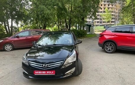 Hyundai Solaris II рестайлинг, 2015 год, 830 000 рублей, 1 фотография