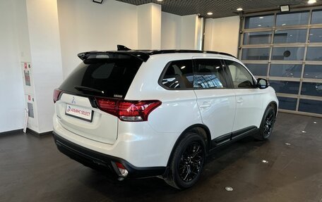 Mitsubishi Outlander III рестайлинг 3, 2022 год, 3 135 000 рублей, 3 фотография