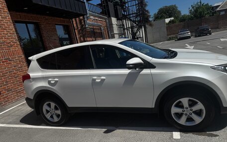 Toyota RAV4, 2013 год, 2 000 000 рублей, 4 фотография
