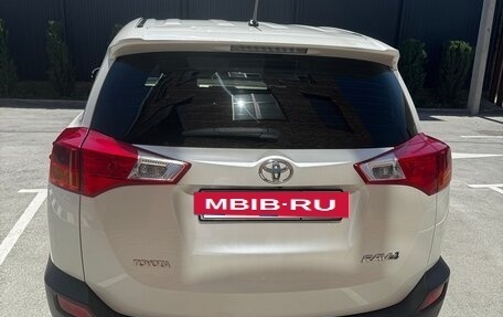 Toyota RAV4, 2013 год, 2 000 000 рублей, 7 фотография