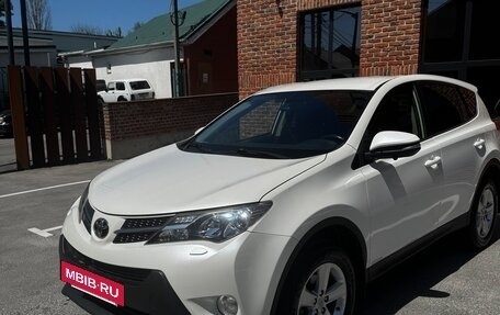 Toyota RAV4, 2013 год, 2 000 000 рублей, 3 фотография