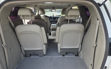 KIA Carnival III, 2019 год, 2 800 000 рублей, 14 фотография