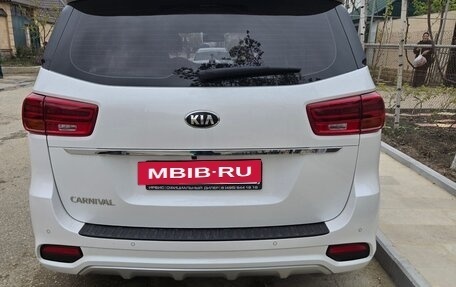 KIA Carnival III, 2019 год, 2 800 000 рублей, 8 фотография