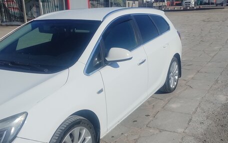 Opel Astra J, 2012 год, 900 000 рублей, 2 фотография