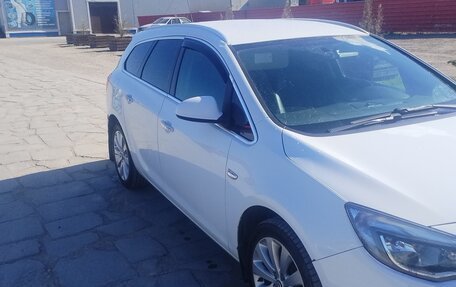 Opel Astra J, 2012 год, 900 000 рублей, 3 фотография