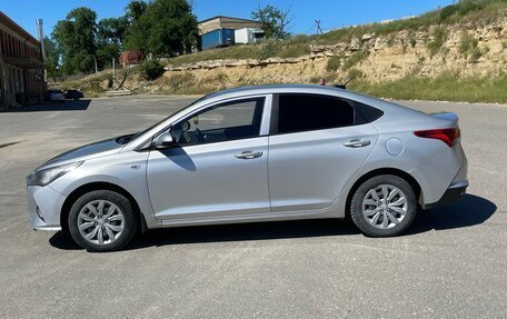 Hyundai Solaris II рестайлинг, 2020 год, 985 000 рублей, 3 фотография