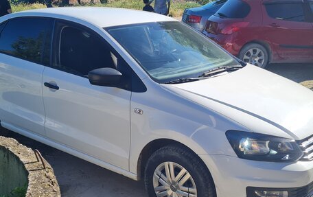 Volkswagen Polo VI (EU Market), 2018 год, 900 000 рублей, 2 фотография