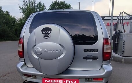 Chevrolet Niva I рестайлинг, 2002 год, 449 000 рублей, 2 фотография
