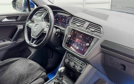 Volkswagen Tiguan II, 2018 год, 3 349 900 рублей, 10 фотография