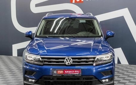 Volkswagen Tiguan II, 2018 год, 3 349 900 рублей, 2 фотография