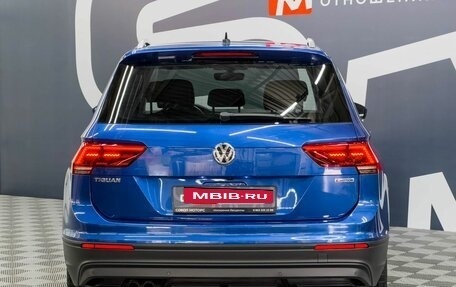 Volkswagen Tiguan II, 2018 год, 3 349 900 рублей, 5 фотография
