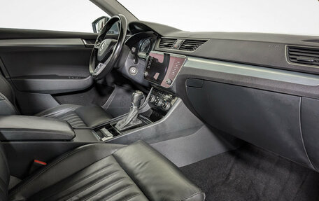 Skoda Superb III рестайлинг, 2018 год, 1 844 900 рублей, 12 фотография