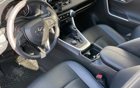 Toyota RAV4, 2020 год, 3 100 000 рублей, 7 фотография