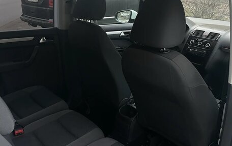 Volkswagen Touran III, 2014 год, 749 000 рублей, 4 фотография