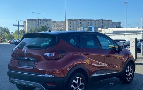 Renault Kaptur I рестайлинг, 2020 год, 1 720 000 рублей, 4 фотография
