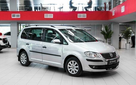 Volkswagen Touran III, 2008 год, 595 000 рублей, 3 фотография
