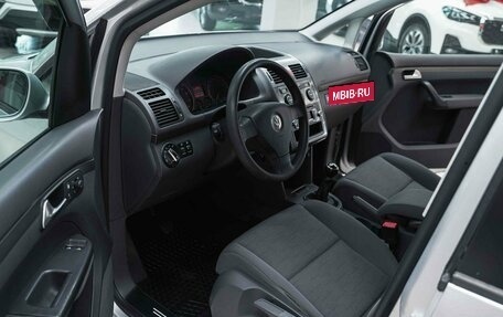 Volkswagen Touran III, 2008 год, 595 000 рублей, 6 фотография