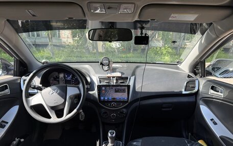 Hyundai Solaris II рестайлинг, 2013 год, 780 000 рублей, 4 фотография