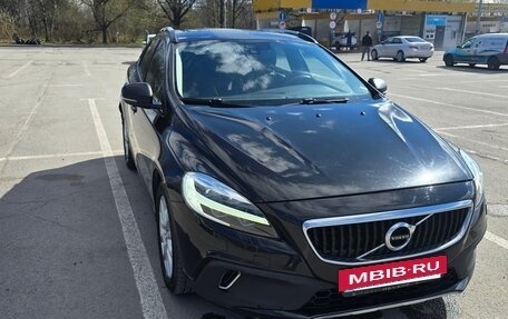 Volvo V40 Cross Country I, 2017 год, 1 311 000 рублей, 5 фотография
