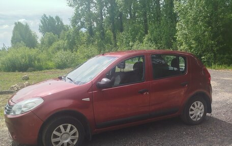 Renault Sandero I, 2010 год, 450 000 рублей, 2 фотография