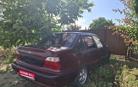 Daewoo Nexia I рестайлинг, 2004 год, 130 000 рублей, 5 фотография