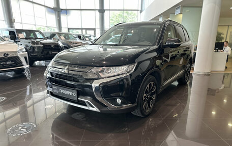 Mitsubishi Outlander III рестайлинг 3, 2021 год, 2 690 000 рублей, 5 фотография