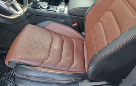 Volkswagen Touareg III, 2019 год, 5 250 000 рублей, 5 фотография