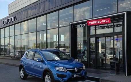 Renault Sandero II рестайлинг, 2015 год, 1 050 000 рублей, 1 фотография