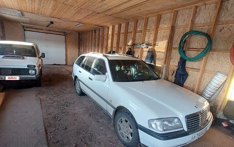 Mercedes-Benz C-Класс, 1996 год, 270 000 рублей, 1 фотография