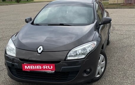 Renault Megane III, 2013 год, 780 000 рублей, 2 фотография