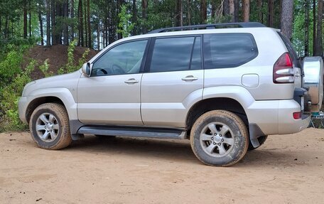 Toyota Land Cruiser Prado 120 рестайлинг, 2005 год, 1 830 000 рублей, 10 фотография