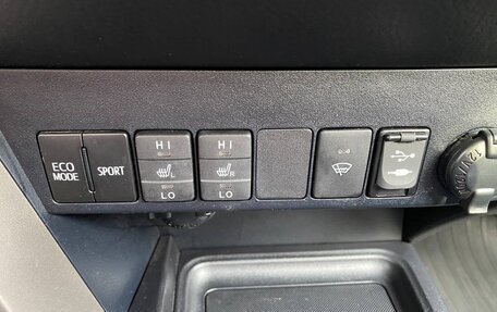 Toyota RAV4, 2013 год, 1 810 000 рублей, 14 фотография