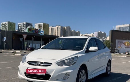 Hyundai Solaris II рестайлинг, 2012 год, 679 000 рублей, 14 фотография