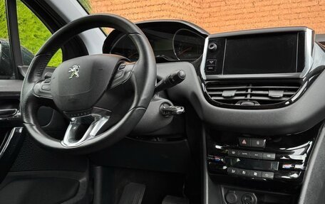 Peugeot 208 II, 2013 год, 450 000 рублей, 13 фотография