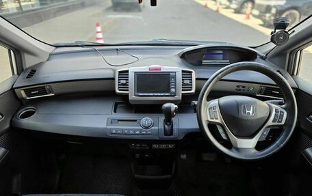 Honda Freed I, 2012 год, 985 000 рублей, 10 фотография
