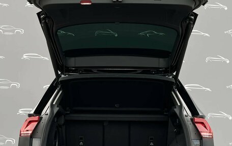 Volkswagen Tiguan II, 2020 год, 3 247 900 рублей, 16 фотография