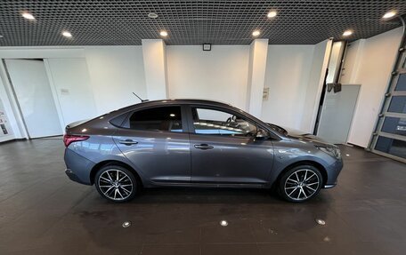 Hyundai Solaris II рестайлинг, 2021 год, 1 732 000 рублей, 2 фотография