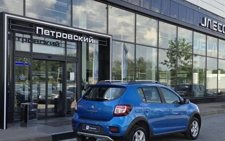 Renault Sandero II рестайлинг, 2015 год, 1 050 000 рублей, 6 фотография