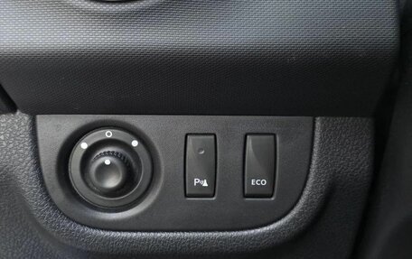 Renault Sandero II рестайлинг, 2015 год, 1 050 000 рублей, 17 фотография