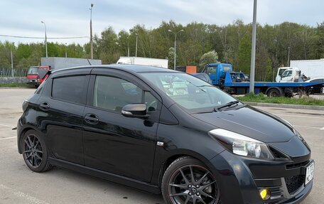 Toyota Vitz, 2015 год, 1 390 000 рублей, 2 фотография