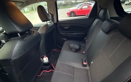 Toyota Vitz, 2015 год, 1 390 000 рублей, 17 фотография