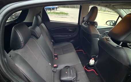 Toyota Vitz, 2015 год, 1 390 000 рублей, 20 фотография
