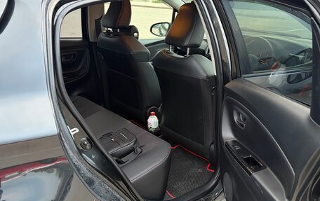 Toyota Vitz, 2015 год, 1 390 000 рублей, 19 фотография