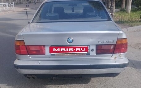 BMW 5 серия, 1992 год, 473 000 рублей, 4 фотография