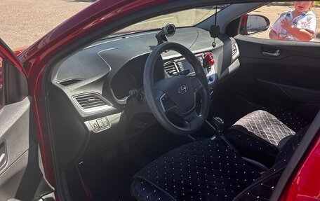 Hyundai Solaris II рестайлинг, 2019 год, 1 400 000 рублей, 5 фотография