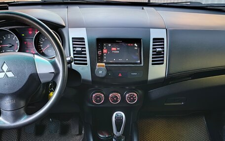 Mitsubishi Outlander III рестайлинг 3, 2011 год, 1 050 000 рублей, 6 фотография