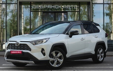 Toyota RAV4, 2021 год, 3 150 000 рублей, 1 фотография