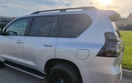 Toyota Land Cruiser Prado 150 рестайлинг 2, 2021 год, 8 500 000 рублей, 4 фотография